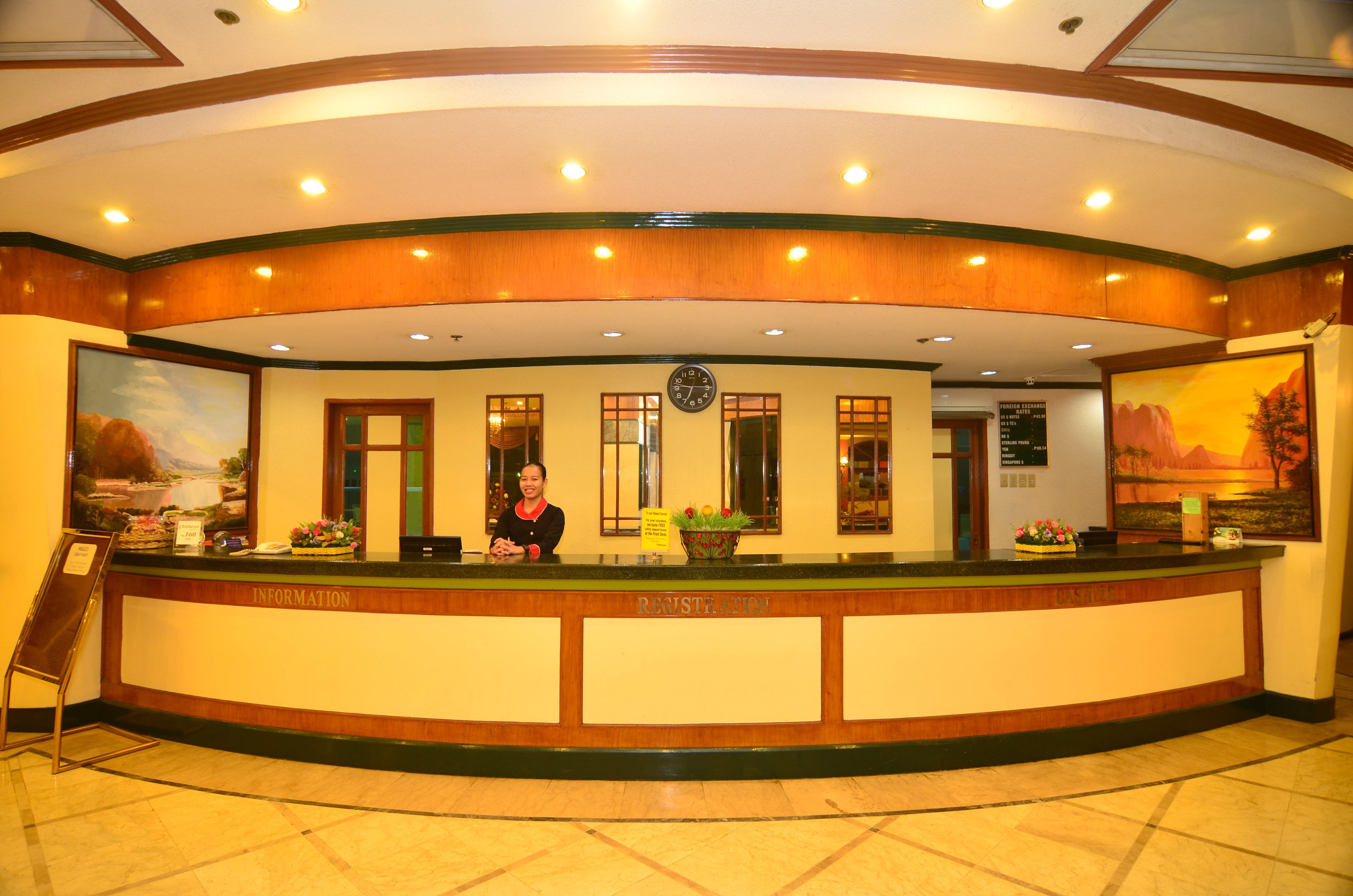 Holiday Plaza Hotel Cebú Exterior foto