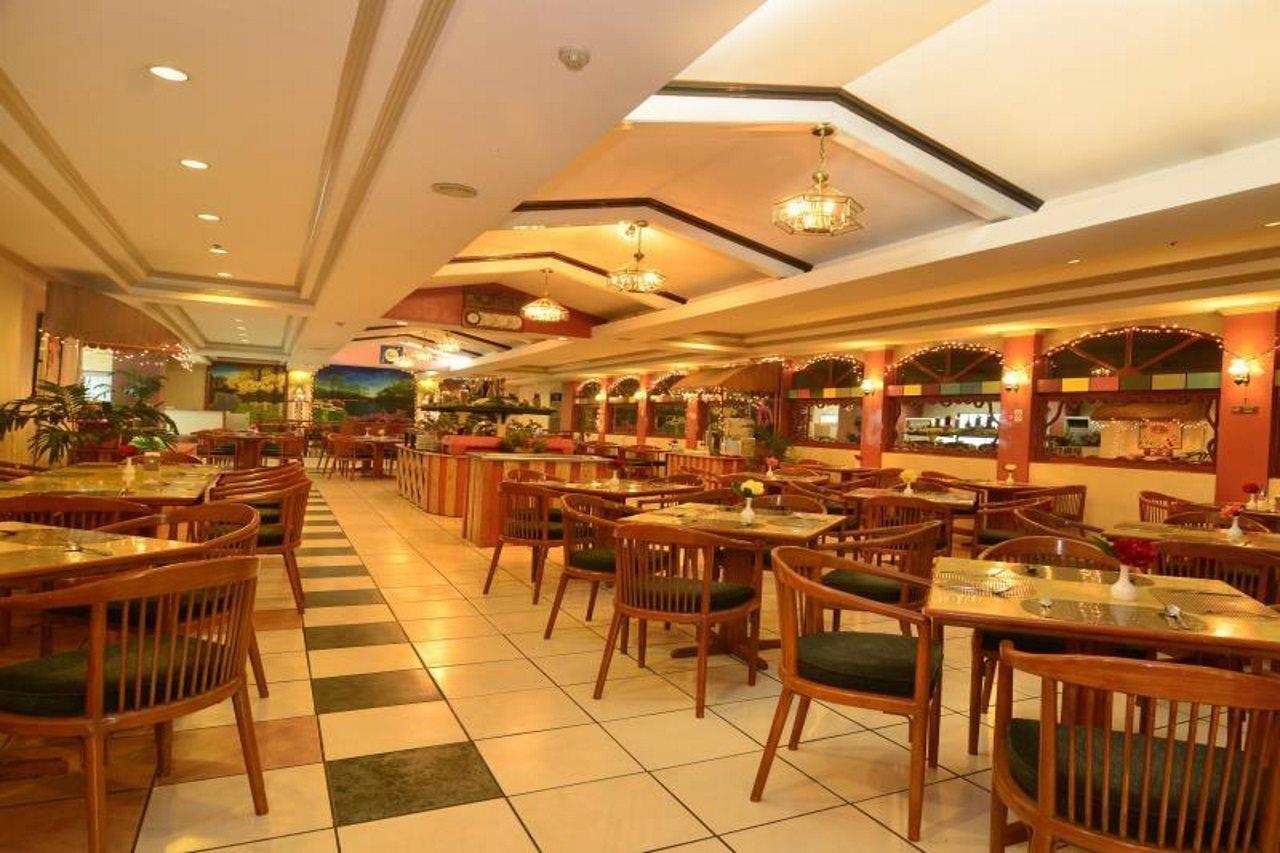 Holiday Plaza Hotel Cebú Exterior foto